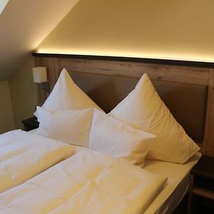 Standard Zimmer mit Kingsize-Bett